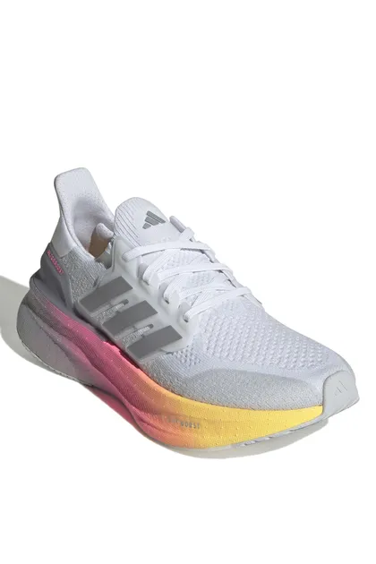 کفش دویدن زنانه سفید ID8840 ULTRABOOST 5 W 5003165424