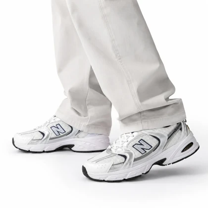 کفش کتانی بزرگپا مدل نیوبالانس 530 سفید سرمه ای New Balance