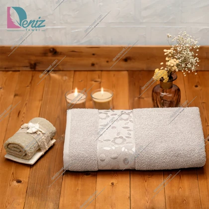 حوله استخری طرح سورپرایز رنگ کرم