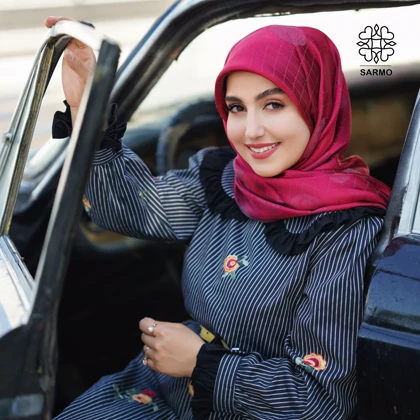 عبا گل‌دار مشکی