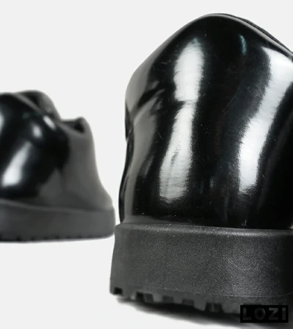 نیم بوت مردانه و زنانه مشکی ورنی UGG