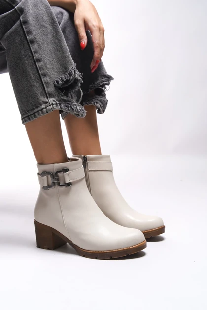 بوت و نیم بوت زنانه ریکن riccon