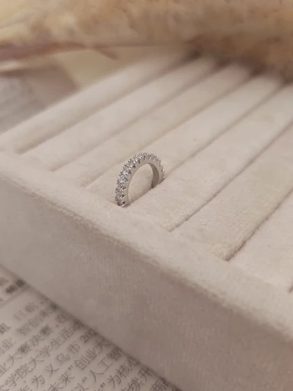 پیرسینگ فیک لب و گوش نگینی