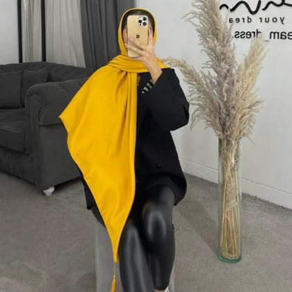 روسری منگوله‌دار