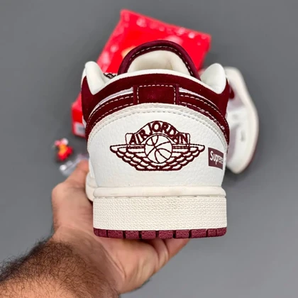 کتانی ویتنامی نایک ایر جردن وان لو سوپریم اسب زرشکی کرمNike Air Jordan 1 Low Supreme Red