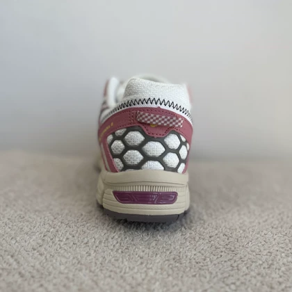 اسیکس کرم صورتی