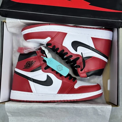 کفش نایک ایر جردن وان ساق‌دار سفید قرمز Nike Air Jordan 1 High White Red