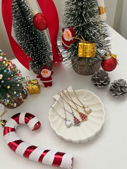 گردنبند وارداتی طرح کریسمسی