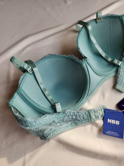 سوتین دکلته ابرنازک فنردار NBB کد: 30007