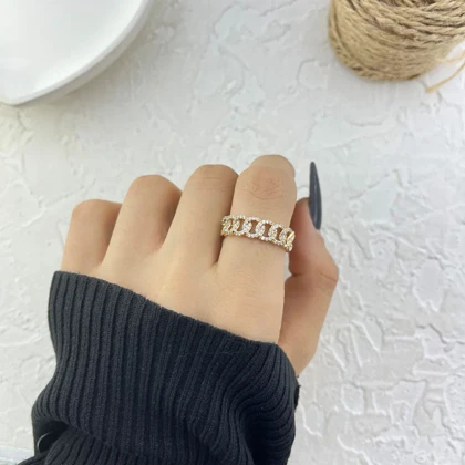 انگشتر زنانه طرح کارتیه ژوپینگ با نگین