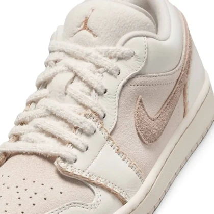 کتانی ویتنامی نایک ایر جردن وان لو کرم قهوه اییNike Air Jordan 1 Low SE “Light Orewood BrownHemp