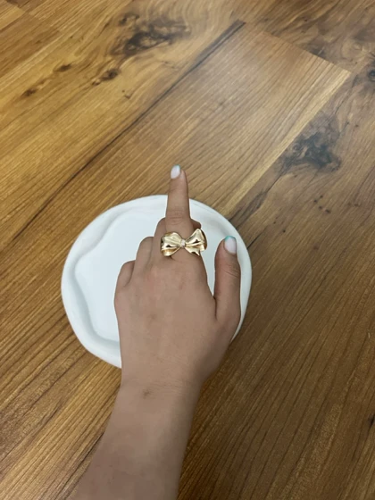 انگشتر پاپیونی