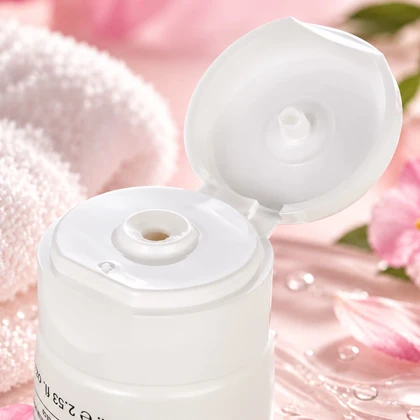 کرم آبرسان دست و صورت لافارر مدل 04 برای پوست حساس 75ml