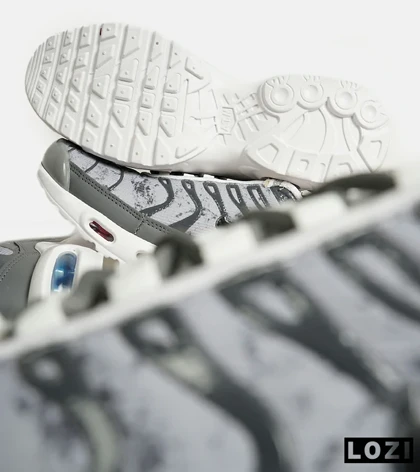 کفش کتانی مردانه و زنانه سفید طوسی NIKE AirMax Plus TN Ultra