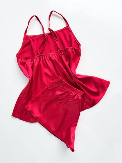 ست لباس خواب تاپ و شورتک ساتن نگین‌دار ویکتوریاسکرت