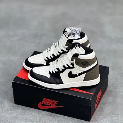 کفش نایک ایر جردن وان ساق‌دار دارک موکا Nike Air Jordan 1 High Dark Mocha
