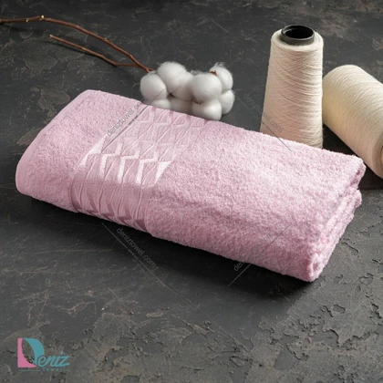 حوله حمامی طرح آرام رنگ صورتی روشن