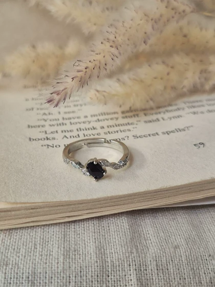 انگشتر جواهری فری سایز نگین مشکی