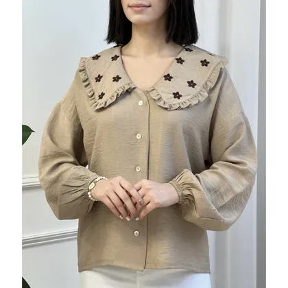 شومیز یقه گل‌دار