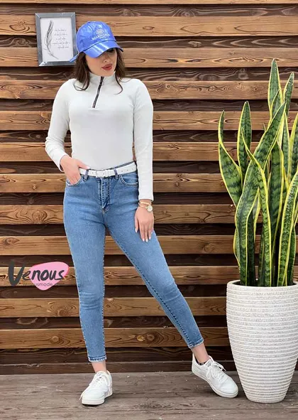 شلوار جین آبی روشن