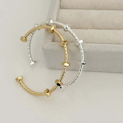 بنگل کارتیه پیچ و مهره کد 827