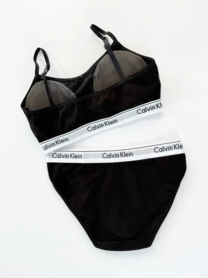 ست نیم‌تنه کاپ‌دار بندی و شورت اسلیپ نخ پنبه کلوین کلاین Calvin Klein