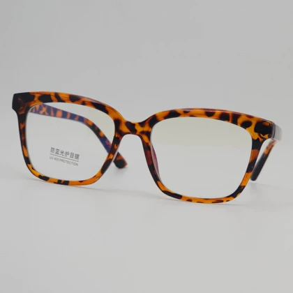 عینک آفتابی زنانه و مردانه بلوکات Anti Blue Light 28027 مناسب کار با کامپیوتر و موبایل