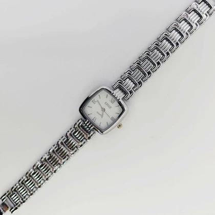 ساعت مچی زنانه مجلسی EHHE نگین‌دار با موتور کوارتز