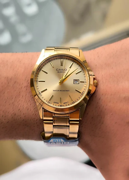 ساعت عقربه ای طلایی صفحه طلایی Casio مدل Edmon