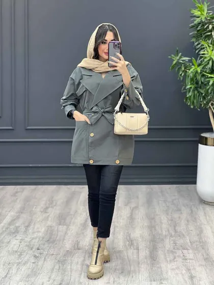 بارانی شش دکمه چوبی
