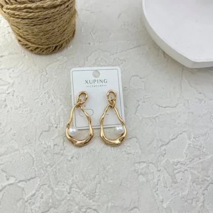 گوشواره زنانه ژوپینگ مدل آیدا طرح قطره‌ای با نگین مروارید و فریم طلایی