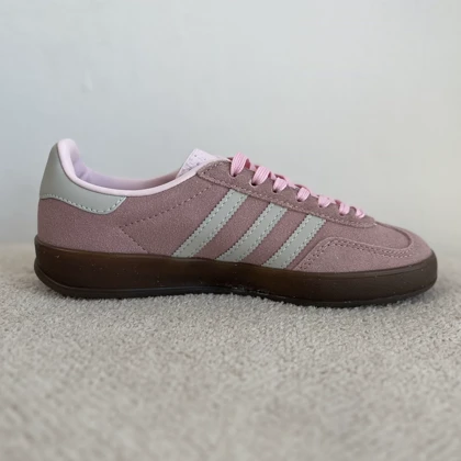 گزل صورتی پاستلی