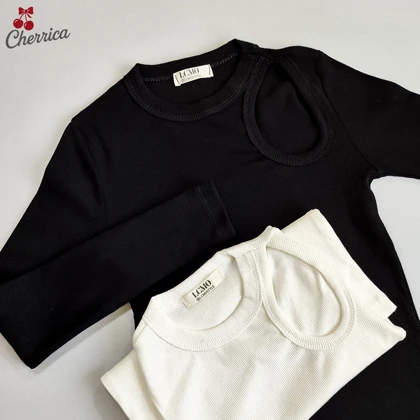 بلوز یقه گرد اشکی سفید و مشکی