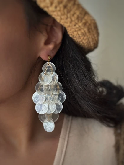 گوشواره صدفی شفاف