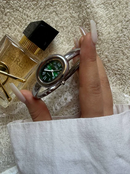 ساعت بنگلی بیضی