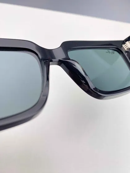 عینک آفتابی ری‌بن مدل RB2191