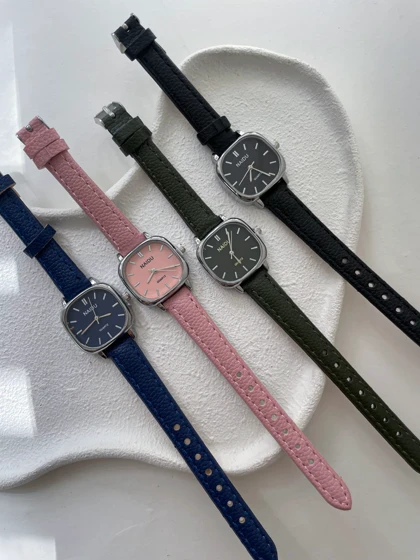 ساعت چرم نایدو مربع