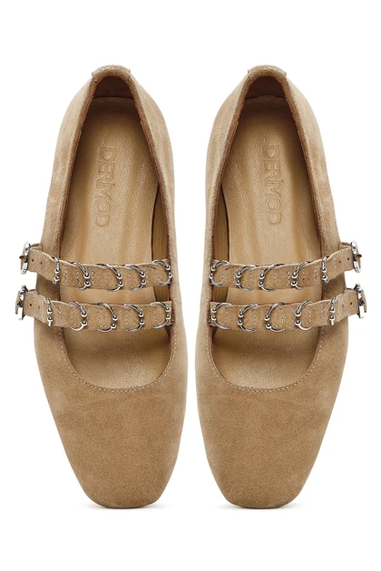 کالج زنانه derimod