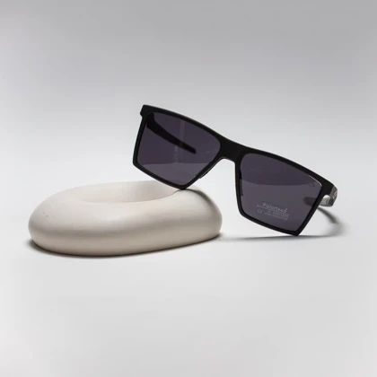 عینک آفتابی اوکلی (Oakley) مدل p1006
