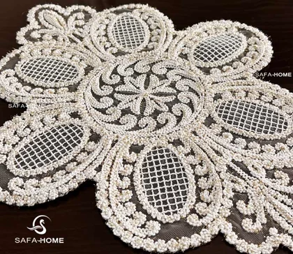رومیزی عسلی قیطان دوزی مدل صدف شیری تک