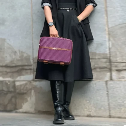 چمدان نشکن تراولگو مدل TRAVEL GO - TV7575 TRIP TIME SERIES سری 4 عددی ( به همراه چمدان آرایشی هدیه )