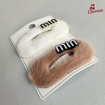 گیره مو تق تقی پشمی میومیو miumiu کد 25