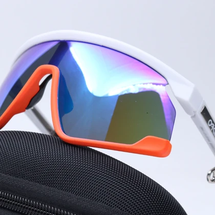 عینک برند OAKLEY کد 181226