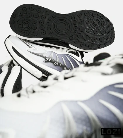 کفش کتانی سفید خاکستری Saucony Revolution مدل 7399