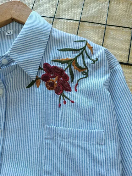 شومیز راه‌راه گلدوزی شده