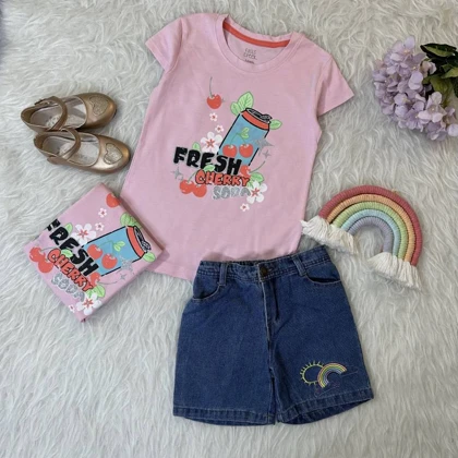 تیشرت گیلاس