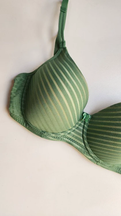 سوتین تک فنردار ابرنازک کد : 11478