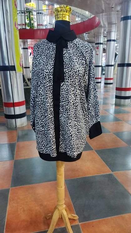 شومیز زنانه پلنگی بزرگ