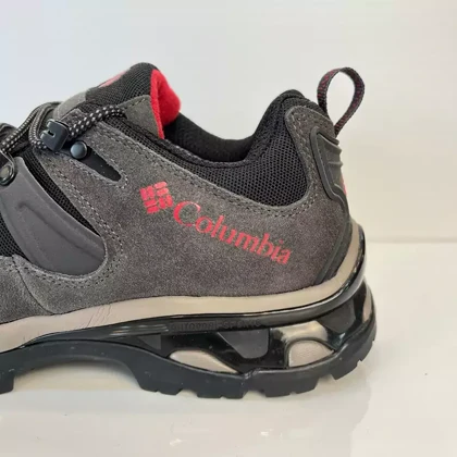 کفش راحتی مردانه کلمبیا با رویه ضدآب و زیره ویبرام مشکی قرمز