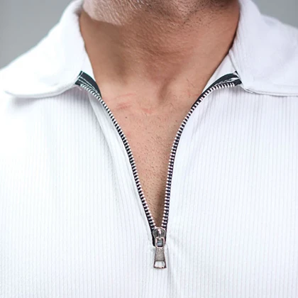 تیشرت مردانه یقه زیپ‌دار سفید مدل Arban